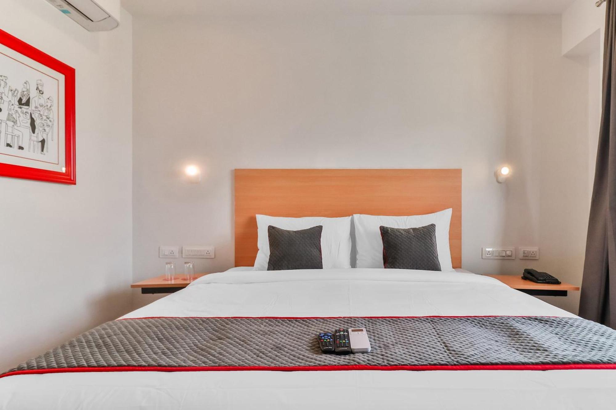 Super Townhouse Reva College University Yelahanka Экстерьер фото