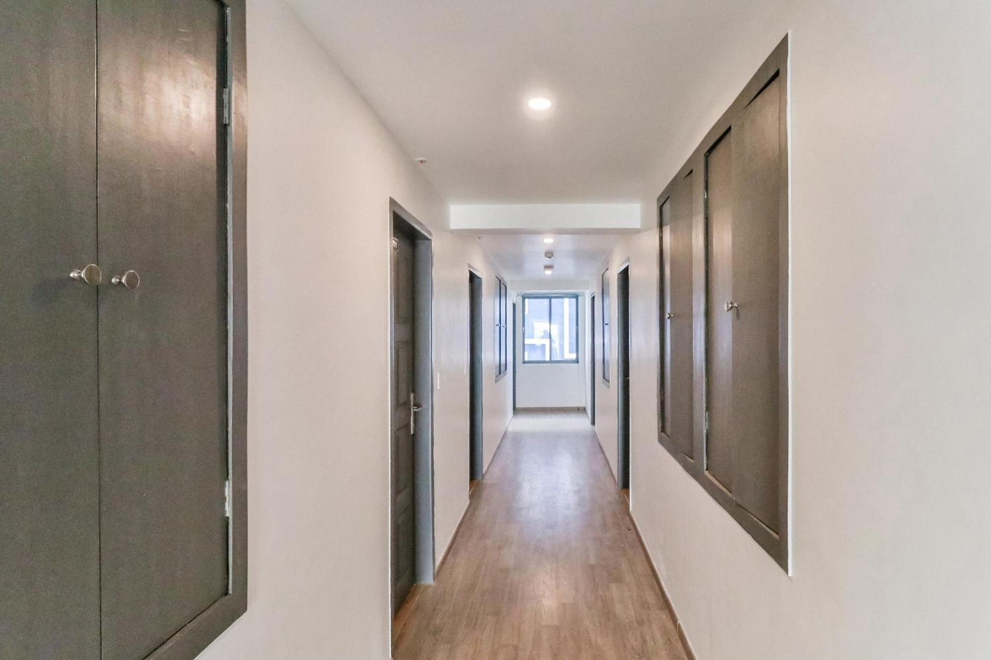 Super Townhouse Reva College University Yelahanka Экстерьер фото